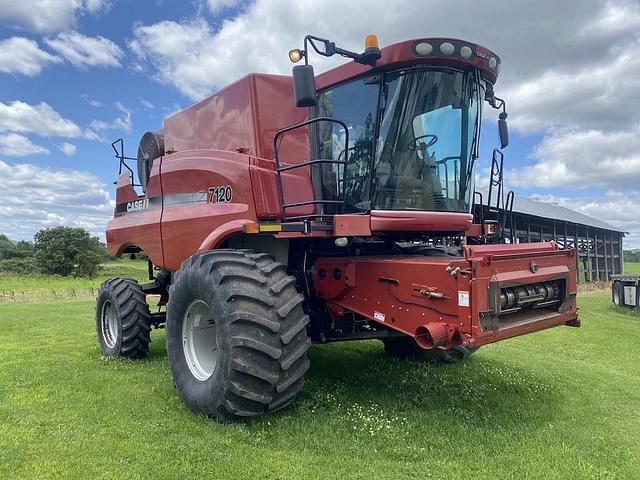 Image of Case IH 7120 equipment image 2