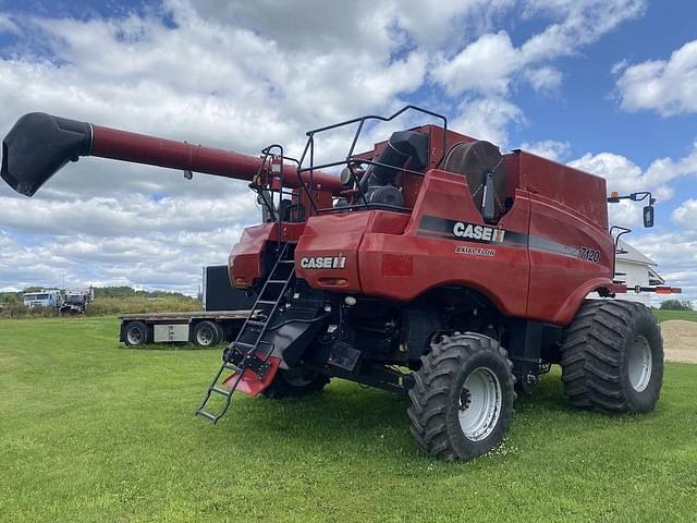 Image of Case IH 7120 equipment image 3