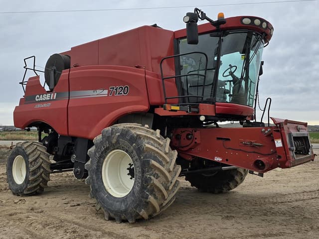 Image of Case IH 7120 equipment image 2