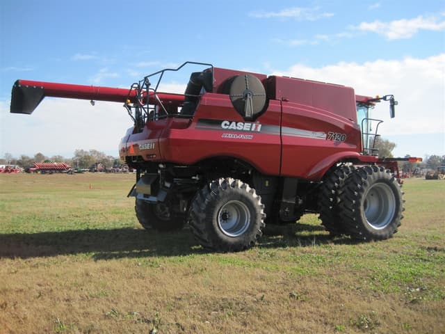 Image of Case IH 7120 equipment image 2