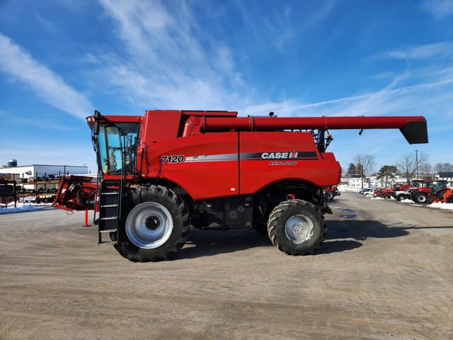 Image of Case IH 7120 equipment image 1