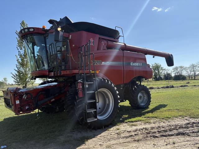 Image of Case IH 7120 equipment image 1