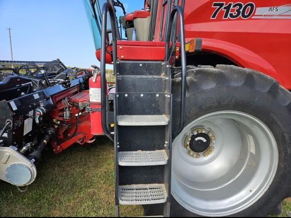 Image of Case IH 7130 equipment image 1
