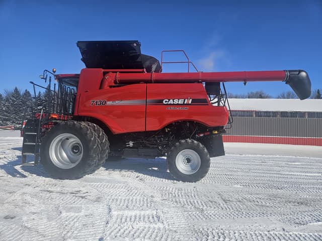 Image of Case IH 7130 equipment image 2