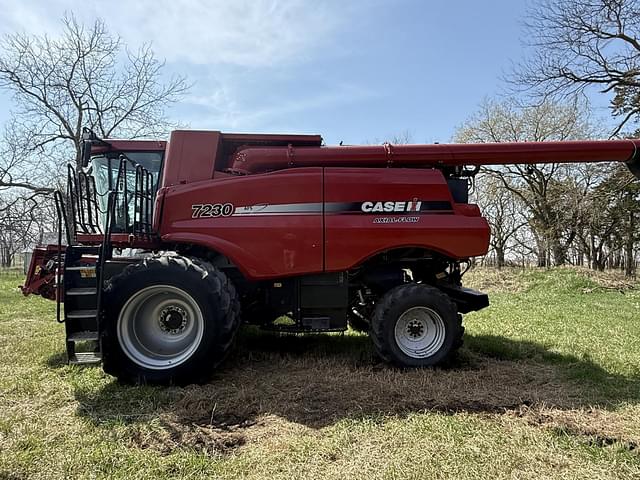 Image of Case IH 7230 equipment image 4
