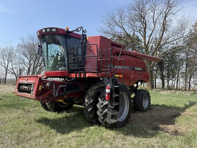 Image of Case IH 7230 equipment image 3