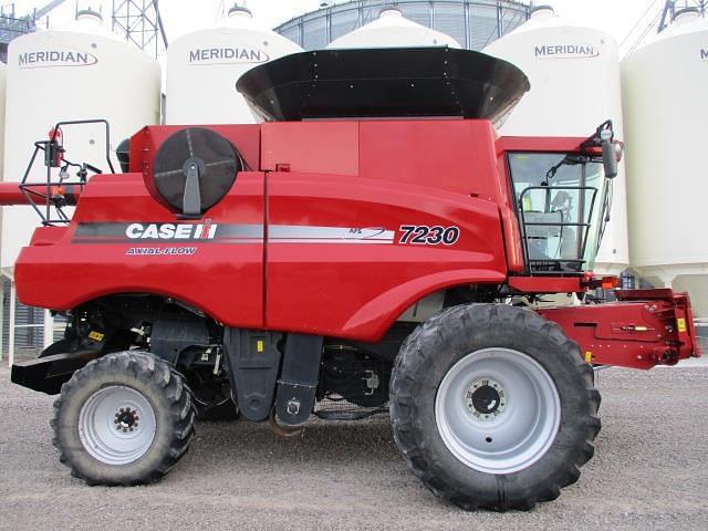 Image of Case IH 7230 equipment image 3