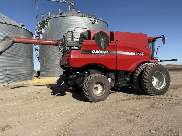 Image of Case IH 7230 equipment image 3