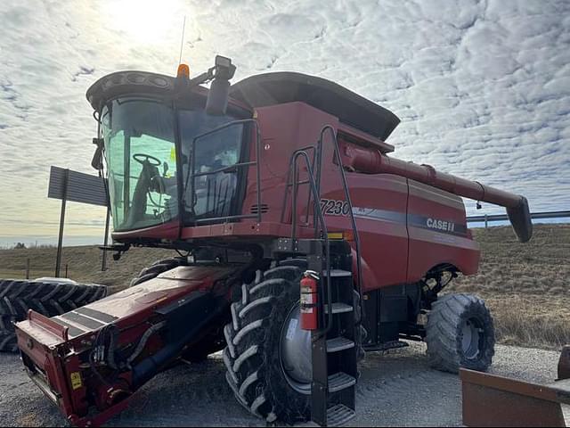 Image of Case IH 7230 equipment image 1