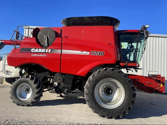 Image of Case IH 7230 equipment image 2