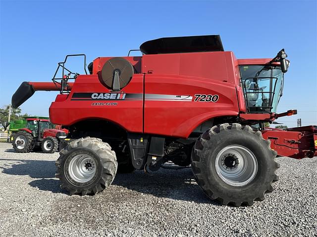 Image of Case IH 7230 equipment image 1