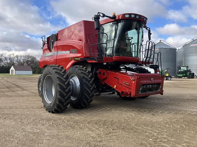 Image of Case IH 7230 equipment image 2