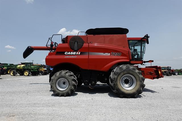 Image of Case IH 7230 equipment image 1