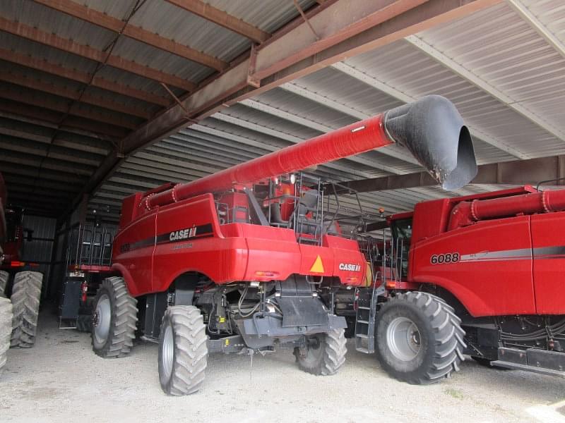 Image of Case IH 8120 Primary image