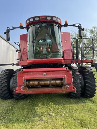 Image of Case IH 8120 equipment image 4