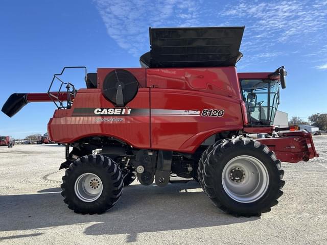 Image of Case IH 8120 equipment image 1