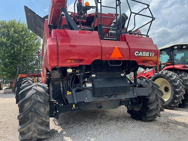 Image of Case IH 8120 equipment image 3