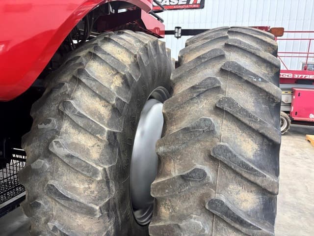 Image of Case IH 8120 equipment image 4