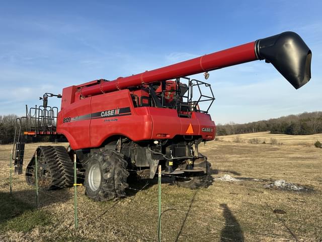 Image of Case IH 8120 equipment image 2