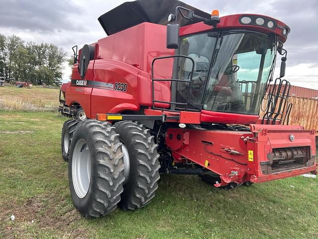 Image of Case IH 8230 equipment image 1