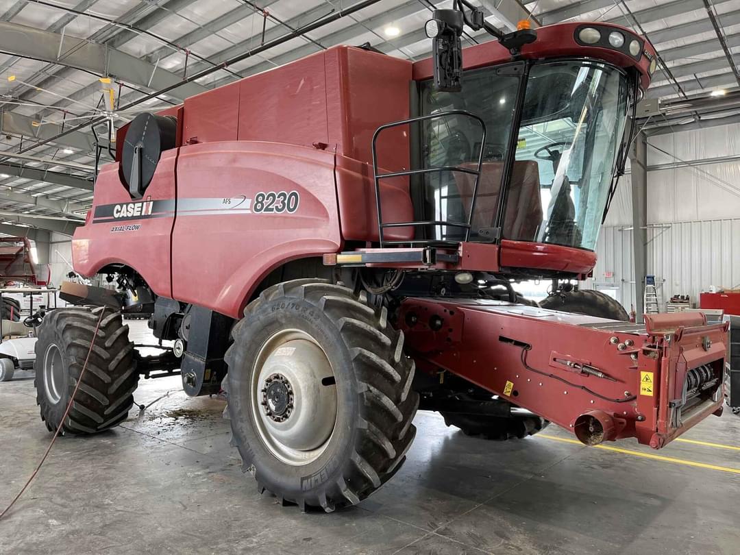 Image of Case IH 8230 Primary image