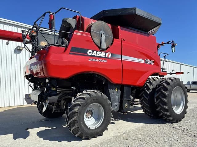 Image of Case IH 8230 equipment image 4