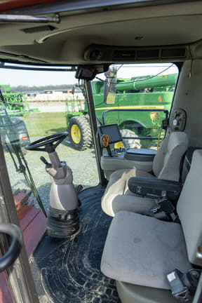 Image of Case IH 8230 equipment image 3