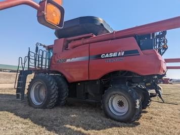 Main image Case IH 8230