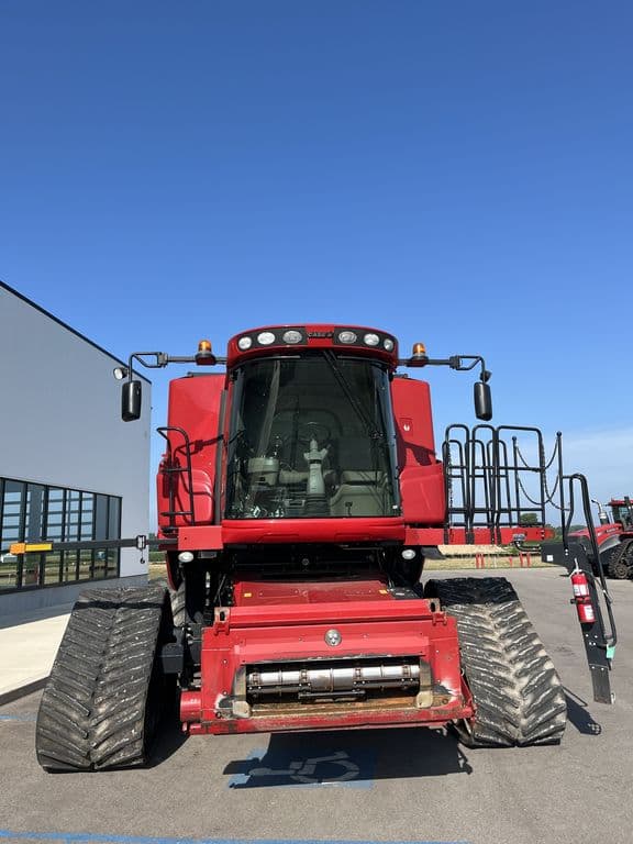 Image of Case IH 8230 equipment image 2