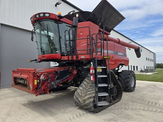 Image of Case IH 8230 equipment image 2