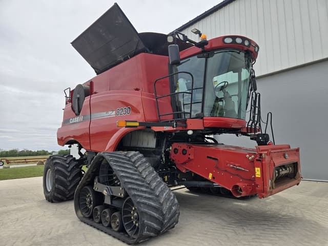 Image of Case IH 8230 equipment image 4