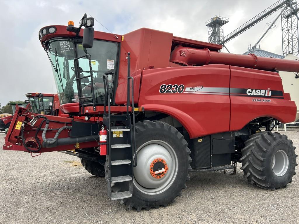 Image of Case IH 8230 Primary image