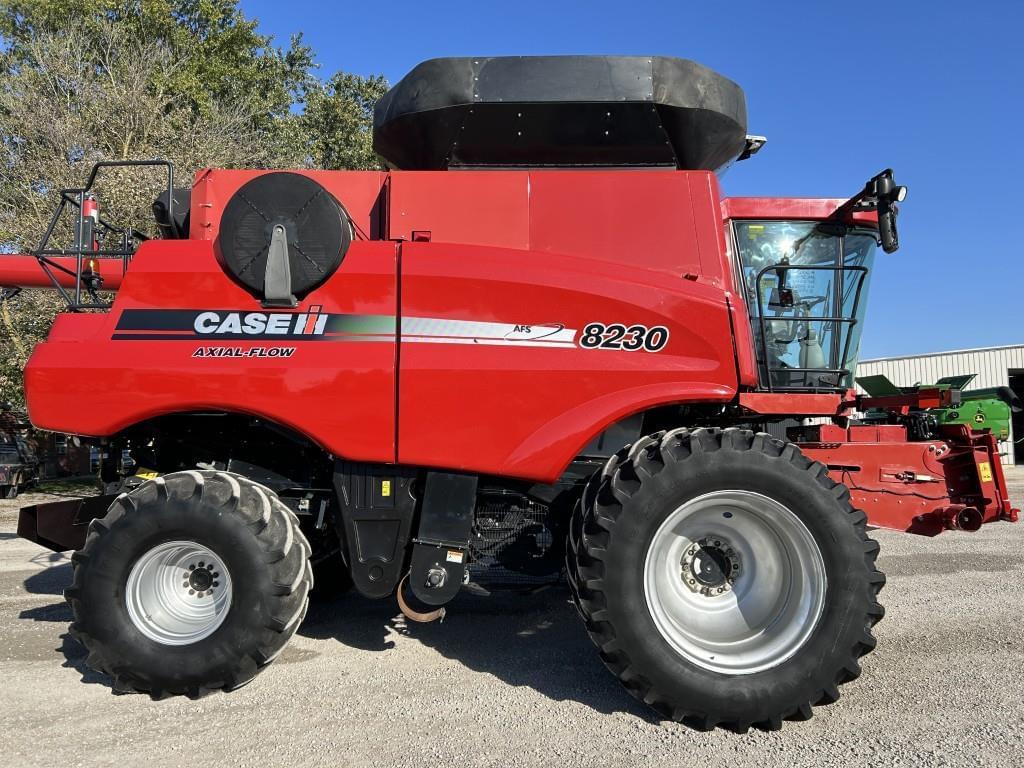 Image of Case IH 8230 Image 1
