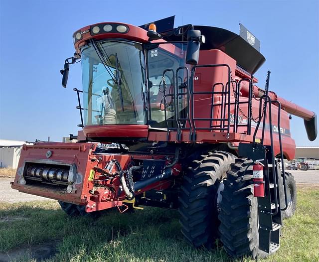 Image of Case IH 8230 equipment image 1