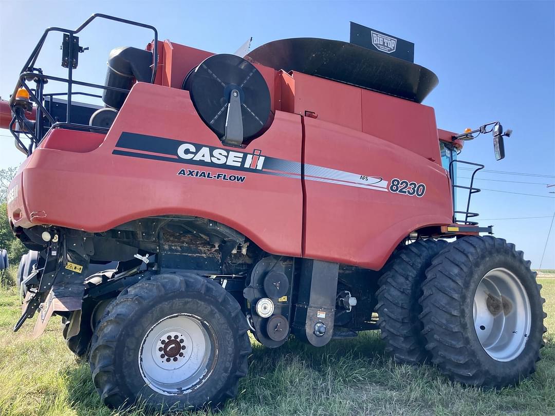 Image of Case IH 8230 Primary image