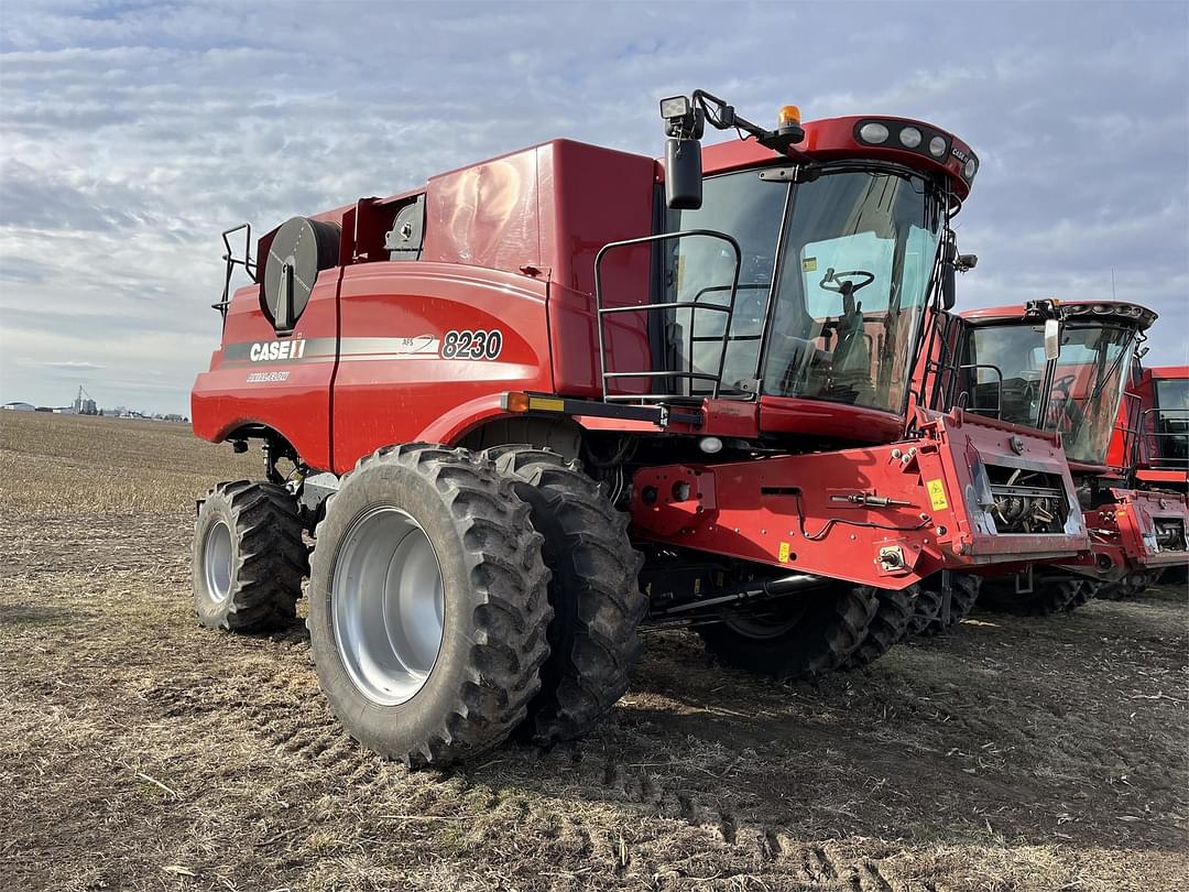 Image of Case IH 8230 Primary image