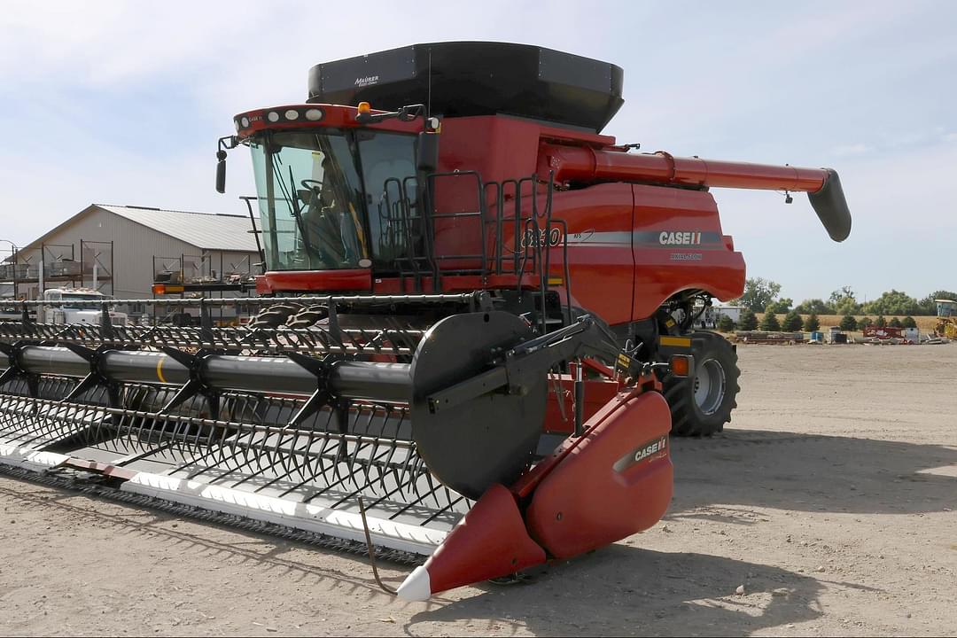 Image of Case IH 8230 Primary image