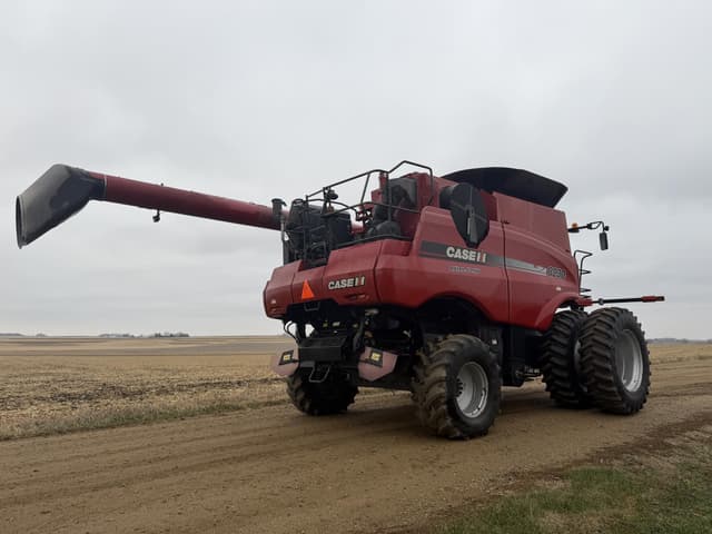 Image of Case IH 8230 equipment image 3