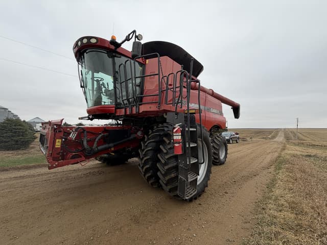 Image of Case IH 8230 equipment image 1