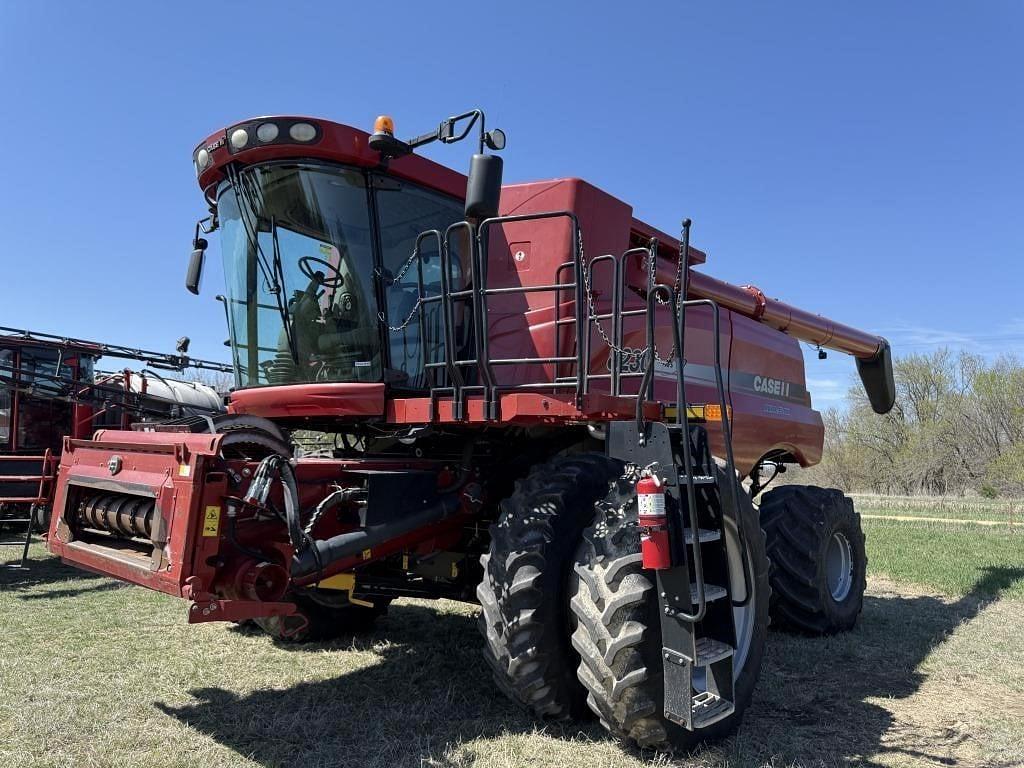 Image of Case IH 8230 Primary image
