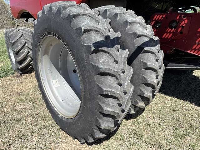 Image of Case IH 8230 equipment image 3