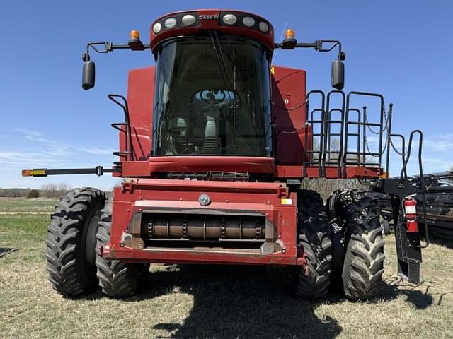 Image of Case IH 8230 equipment image 1