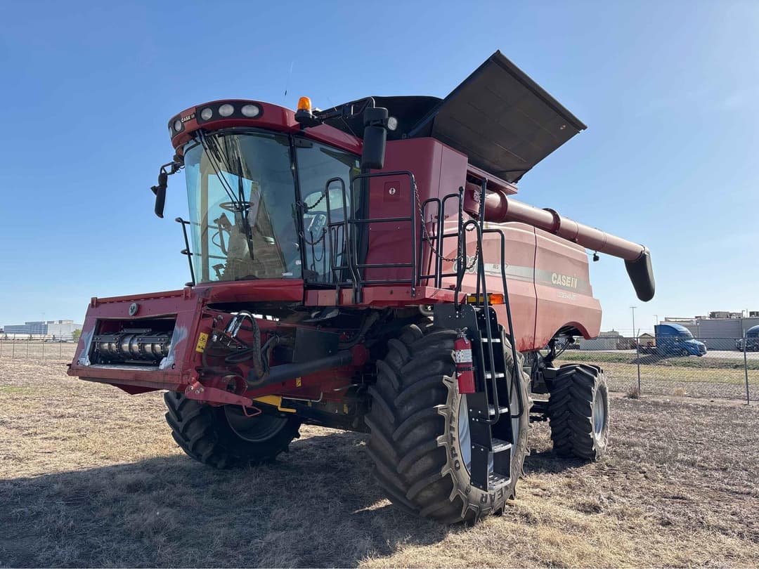 Image of Case IH 8230 Primary image