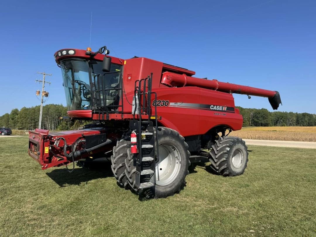 Image of Case IH 8230 Primary image