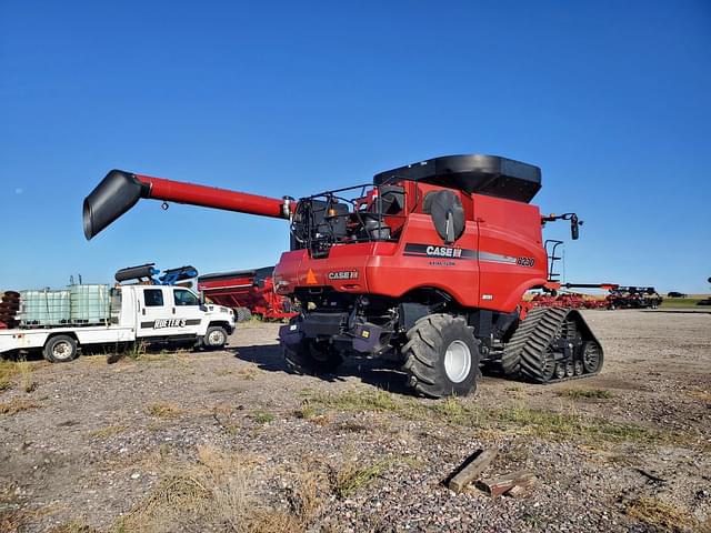 Image of Case IH 8230 equipment image 1