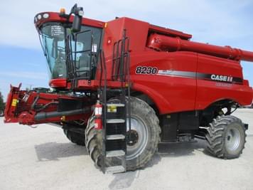 Main image Case IH 8230