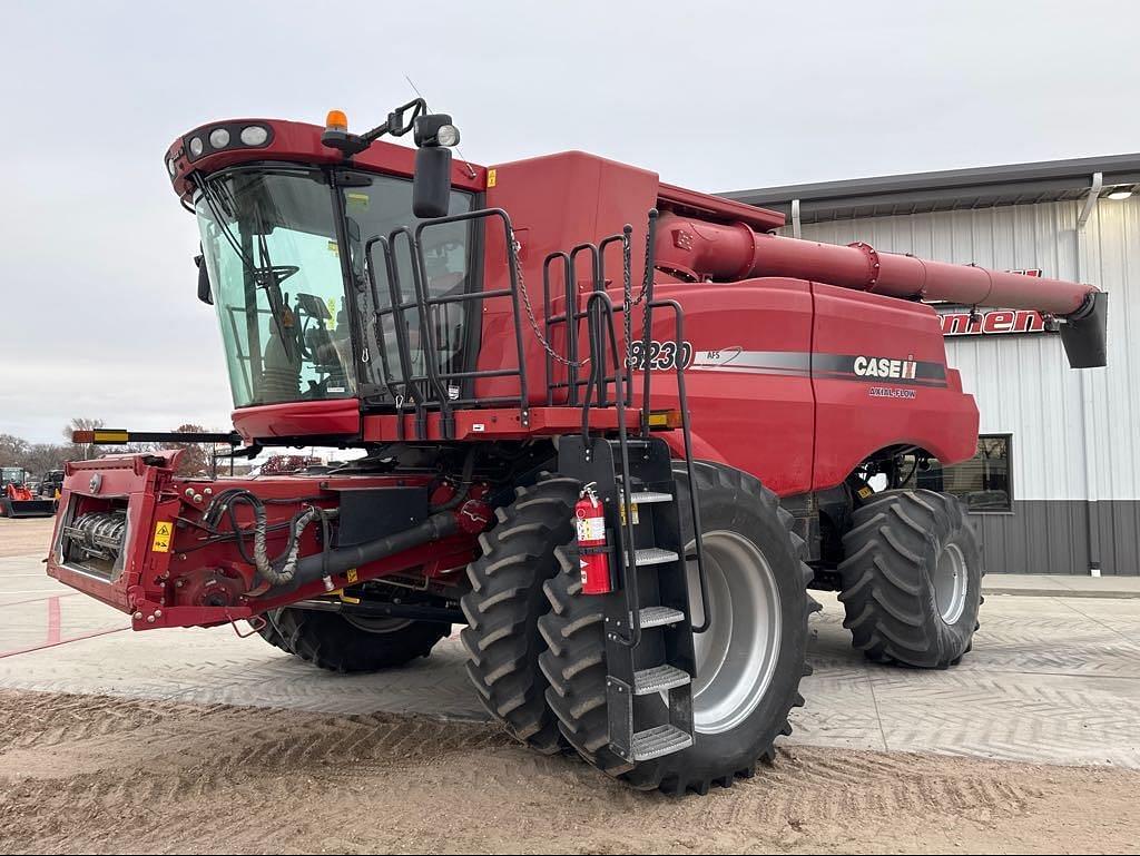 Image of Case IH 8230 Primary image