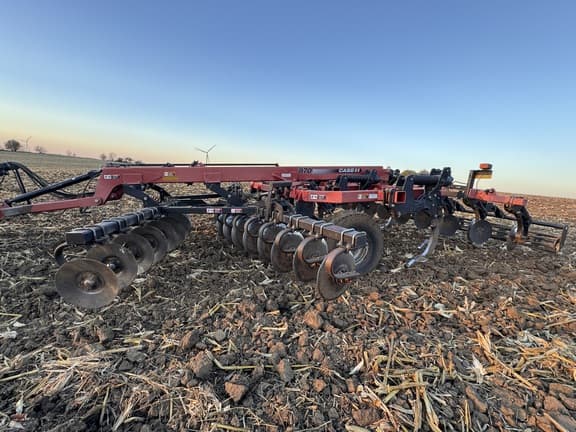 Image of Case 870 equipment image 1