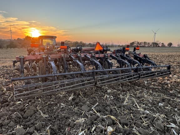 Image of Case 870 equipment image 3