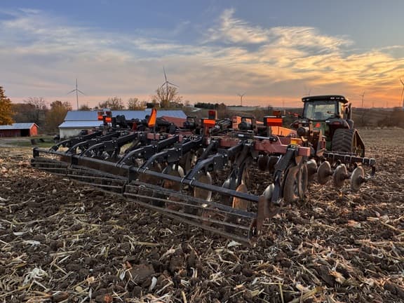 Image of Case 870 equipment image 2